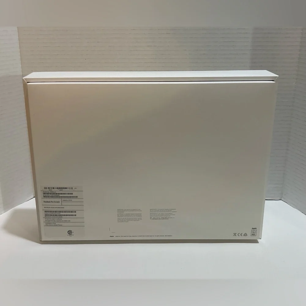 Apple MacBook Pro 13 inch Laptop box EMPTY A2338